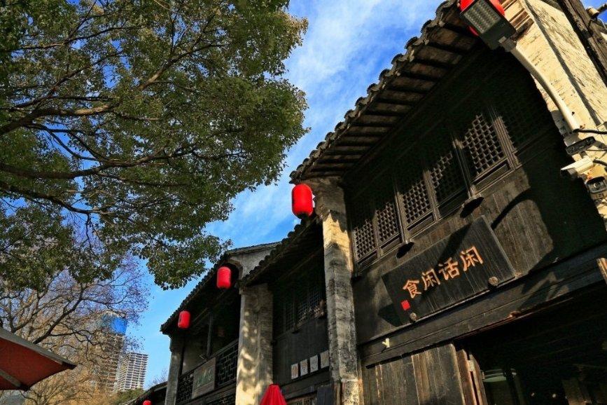 甘肃:连续4年产粮逾1200吨 新兴产业增势强劲